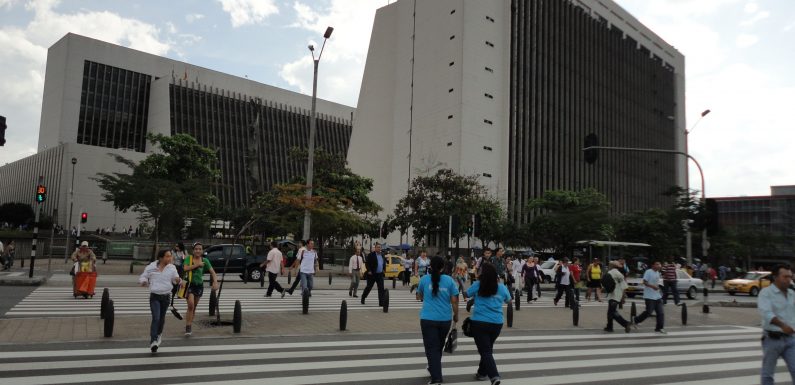Se reducen los ingresos en Antioquia por baja en cigarrillo y licor